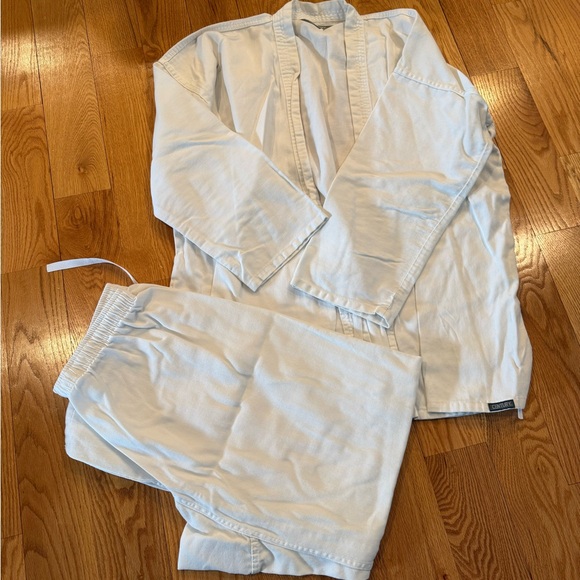 Family set of martial arts uniforms - Picture 3 of 8